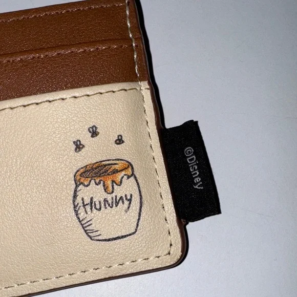 Disney Winnie the Pooh Loungefly Cream and Brown Card Wallet - Picture 4 of 5